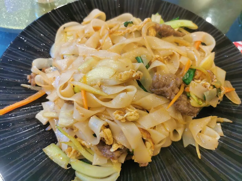 Pâtes de Riz Sautées Au Boeuf